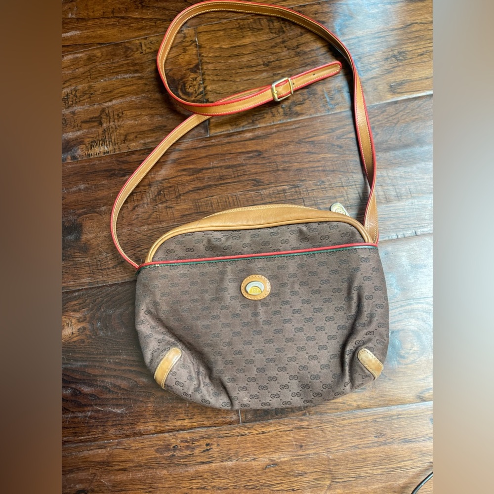 Gucci Vintage Crossbody GG